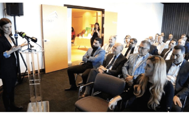 الوزيرة السابقة ندى البستاني تدعو المغتربين اللبنانيين إلى المشاركة في بناء وتنمية الوطن الأم